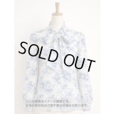 生地：綿100％ 薄手ローン花柄（ホワイト×ブルー）