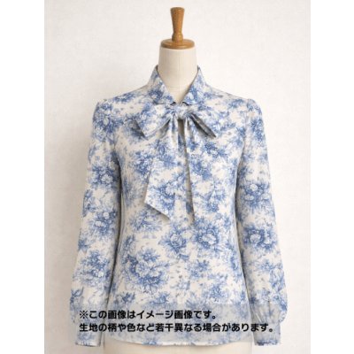 画像1: 生地：綿100％ 薄手ローン花柄（ホワイト×ブルー）