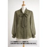 生地：リネンライクシアーブラウス地（カーキ）