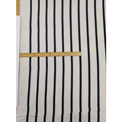 画像2: 生地：ポリエステルデシン ストライプ（オフ白×黒）