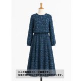 生地：ポリエステル100％ツイード風プリントジョーゼット（ブルー系）