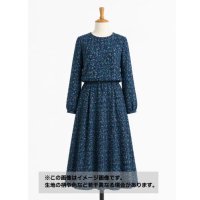 生地：ポリエステル100％ツイード風プリントジョーゼット（ブルー系）