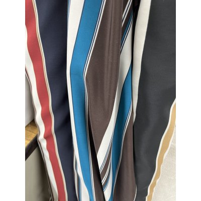 画像8: 生地：ポリエステル100％デシンボーダープリント（エンジ）