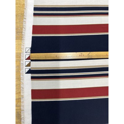 画像3: 生地：ポリエステル100％デシンボーダープリント（エンジ）