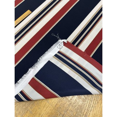 画像4: 生地：ポリエステル100％デシンボーダープリント（エンジ）