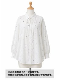 生地：綿100％ ランダム星柄コットン（白地）