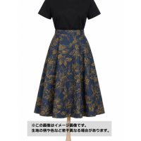 生地：ポリエステル100%ボタニカルプリント ナチュラルクロス（ネイビー）