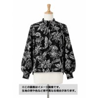 生地：ポリエステル100%ボタニカルプリント ナチュラルクロス（ブラック）