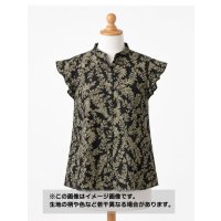 生地：ダブル幅ポリエステル100%ボタニカル柄プリントデシン（黒／緑）