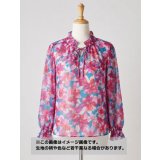 生地：ポリエステル100%水彩画タッチ花柄プリント（ブルー／ピンク）