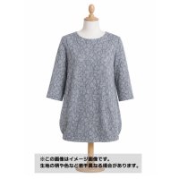 生地：綿・ポリエステル 花柄ジャガードニット（ブルー）