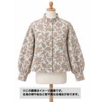 生地：ポリエステル100％ ジャガード（生成り地／ベージュ花柄）