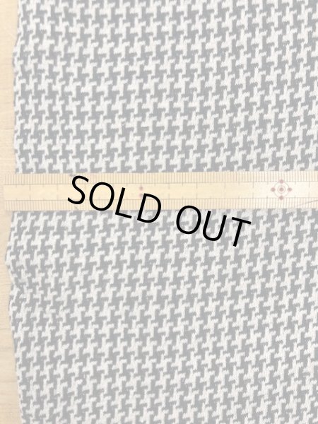 画像2: 生地:千鳥格子柄綿ジャガードニット(紺) (2)