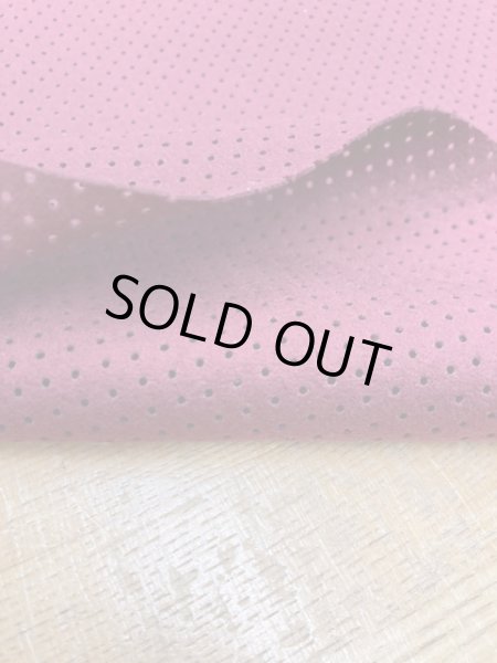 画像4: 生地:合皮レザーパンチング穴あき加工(エンジ) (4)