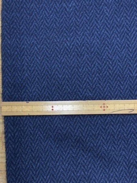 画像2: 生地:ヘリンボーン柄アクリル裏起毛ニット(紺) (2)