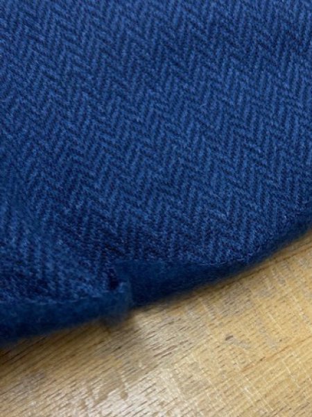 画像4: 生地:ヘリンボーン柄アクリル裏起毛ニット(紺) (4)