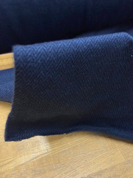 画像5: 生地:ヘリンボーン柄アクリル裏起毛ニット(紺) (5)