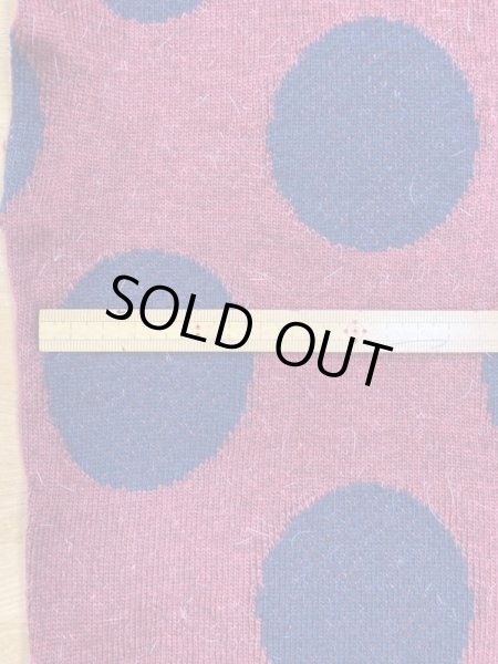 画像2: 生地:綿ポリアクリル水玉ジャガードニット(エンジ/紺) (2)