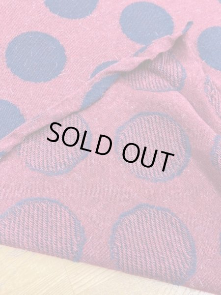 画像3: 生地:綿ポリアクリル水玉ジャガードニット(エンジ/紺) (3)