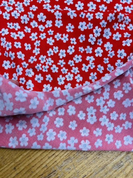画像4: 生地:2WAY小花柄ポリエステルニット(赤/白) (4)