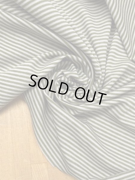 画像7: 生地：ボーダー柄2WAY綿ストレッチニット（ベージュ／カーキ） (7)