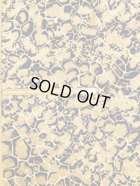 画像1: 生地：へび亀柄ポリエステル（キャメル） (1)