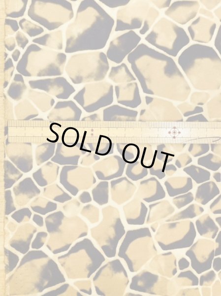 画像2: 生地：へび亀柄ポリエステル（キャメル） (2)