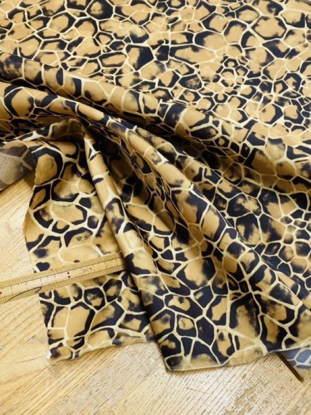画像5: 生地:へび亀柄ポリエステル(キャメル) (5)