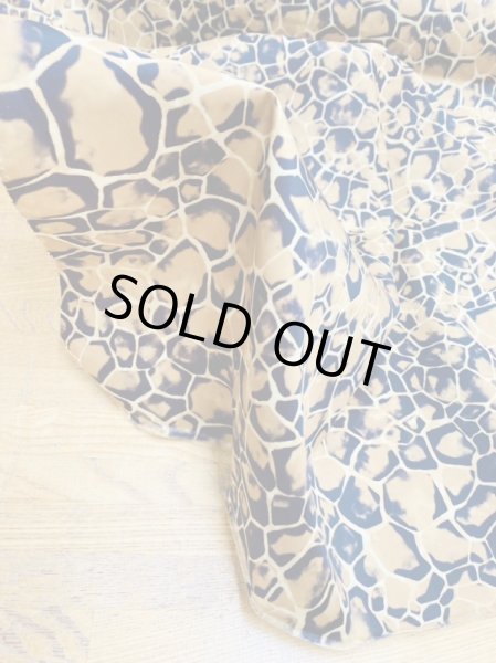 画像6: 生地：へび亀柄ポリエステル（キャメル） (6)