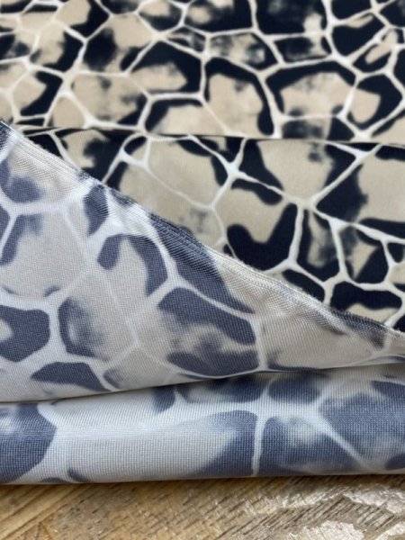 画像4: 生地:へび亀柄ポリエステル(クリーム) (4)