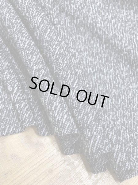 画像5: 生地:ウール/ポリエステルヨロケジャガードニット(黒系) (5)