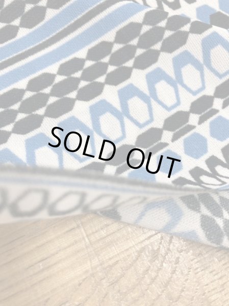 画像4: 生地:ポリエステル100%模様ボーダー柄プリント(水色・紺) (4)