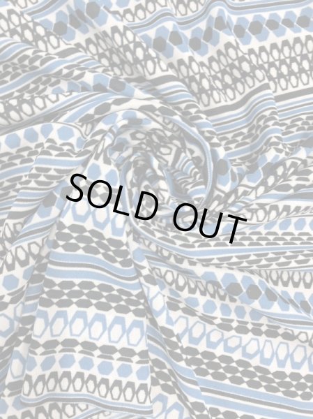 画像6: 生地:ポリエステル100%模様ボーダー柄プリント(水色・紺) (6)