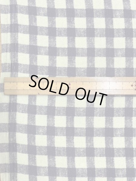 画像2: 生地:チェック柄ポリエステルプリント(くすみグリーン) (2)