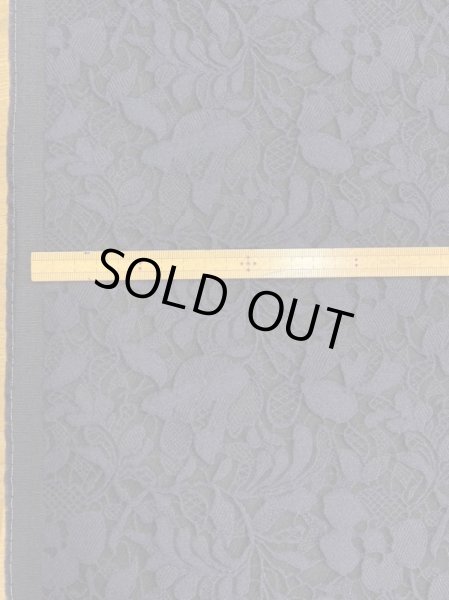 画像2: 生地:ポリエステル100%花柄ジャガード(紺) (2)