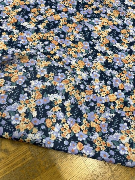 画像3: 生地:ダブル幅ポリエステル100%花柄プリント(紺/ラベンダー) (3)
