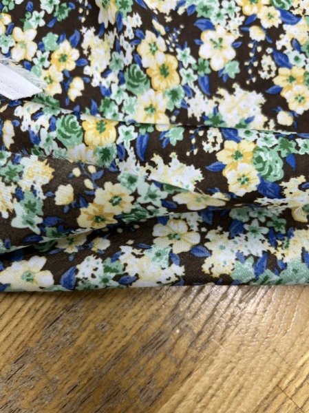 画像4: 生地:ダブル幅ポリエステル100%花柄プリント(茶/黄色) (4)