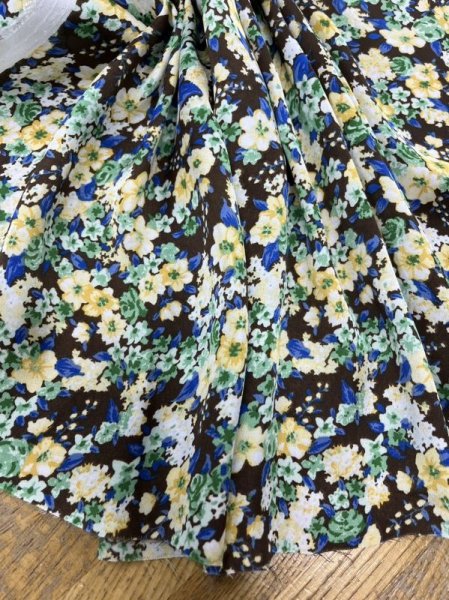 画像5: 生地:ダブル幅ポリエステル100%花柄プリント(茶/黄色) (5)