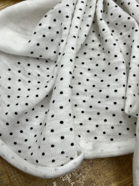 画像5: 生地:綿100%水玉柄シャンブレー天竺ニット(白/黒) (5)