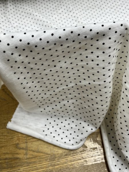 画像7: 生地:綿100%水玉柄シャンブレー天竺ニット(白/黒) (7)
