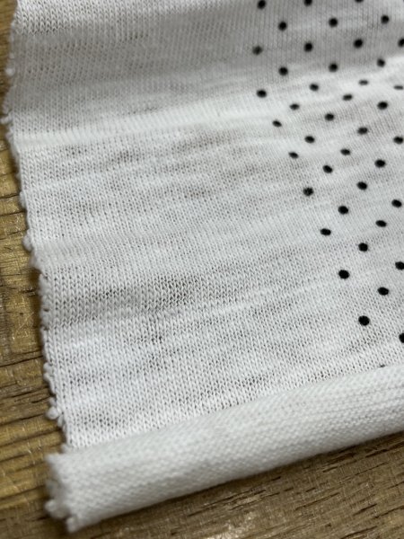 画像8: 生地:綿100%水玉柄シャンブレー天竺ニット(白/黒) (8)