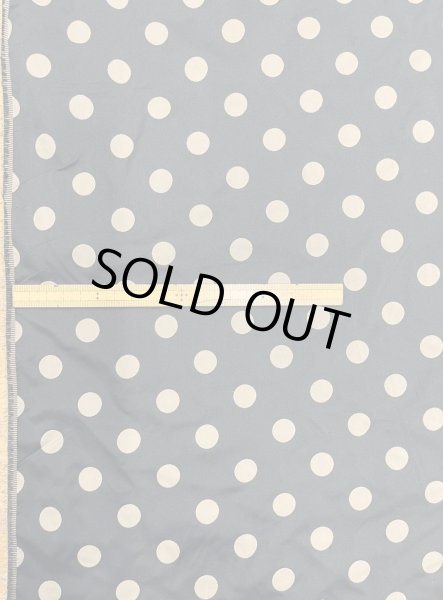 画像2: 生地:ポリエステル100%Wフェイスドットジャガード(黒/ベージュ) (2)