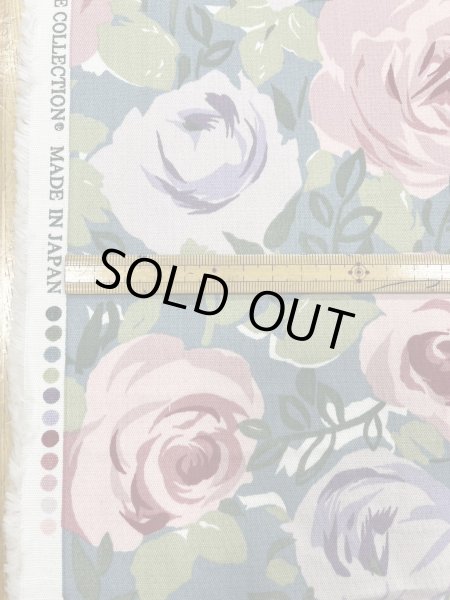 画像2: 生地:綿100%薔薇柄コットンツイル(ブルーグリーン) (2)