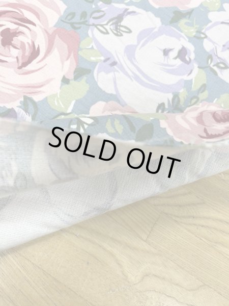 画像4: 生地:綿100%薔薇柄コットンツイル(ブルーグリーン) (4)