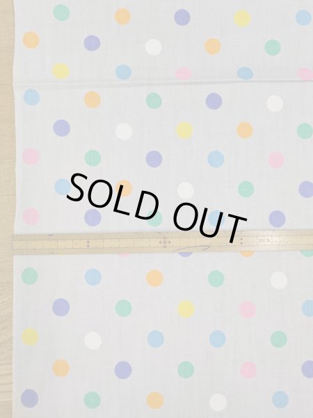 画像2: 生地:綿100%カラフル水玉柄(薄グレ―地) (2)