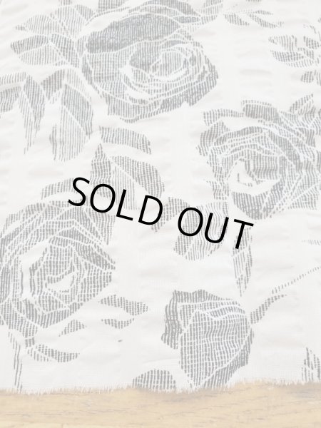 画像3: 生地:モノトーンローズ柄サッカー生地(白/黒) (3)