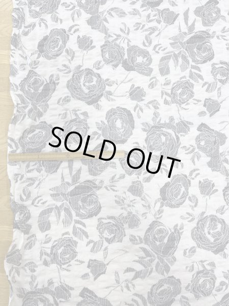 画像5: 生地:モノトーンローズ柄サッカー生地(白/黒) (5)