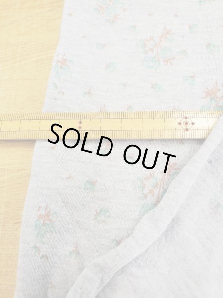 画像2: 生地：綿花柄天竺（グレー／グリーン） (2)