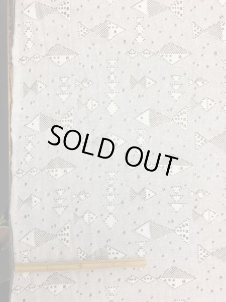 画像2: 生地:魚柄穴あき加工綿ニット(白) (2)