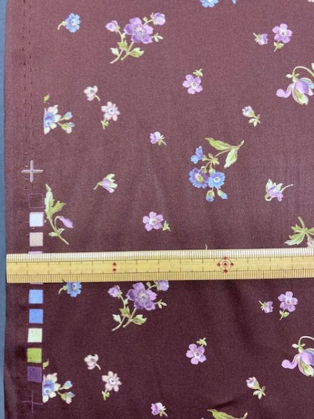 画像2: 生地:ポリエステル花柄(赤茶) (2)